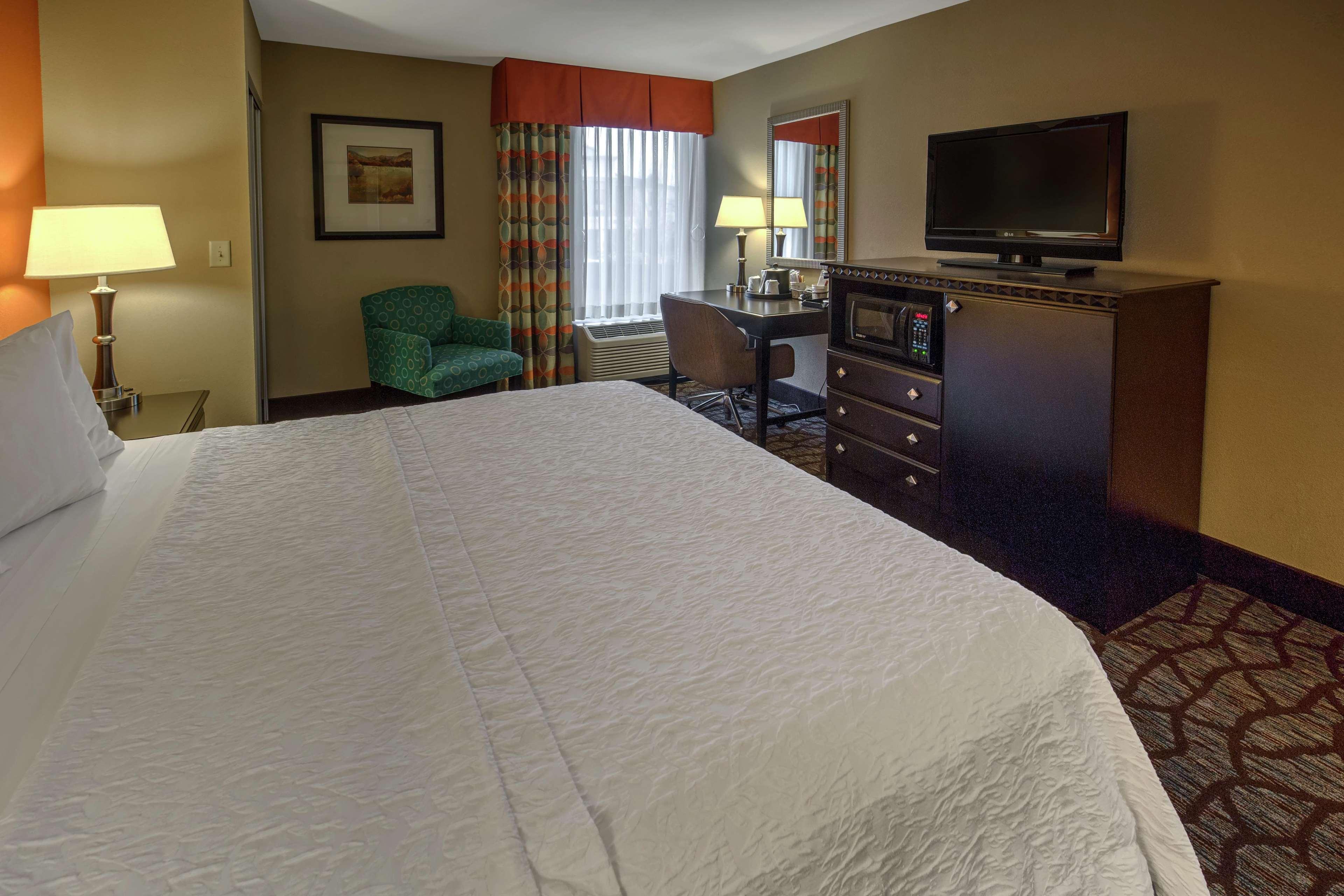 Hampton Inn Asheville-Tunnel Road Экстерьер фото