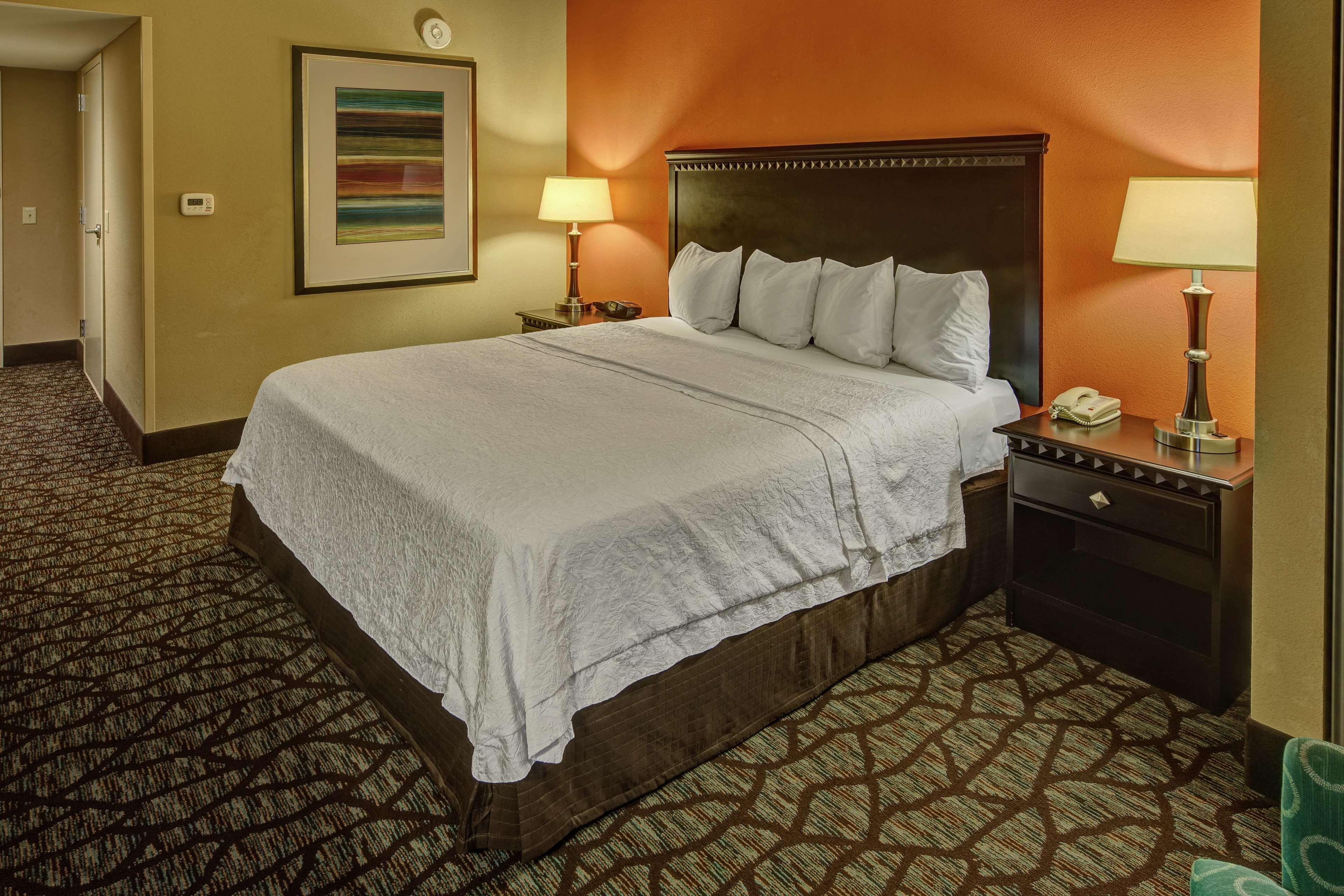 Hampton Inn Asheville-Tunnel Road Экстерьер фото