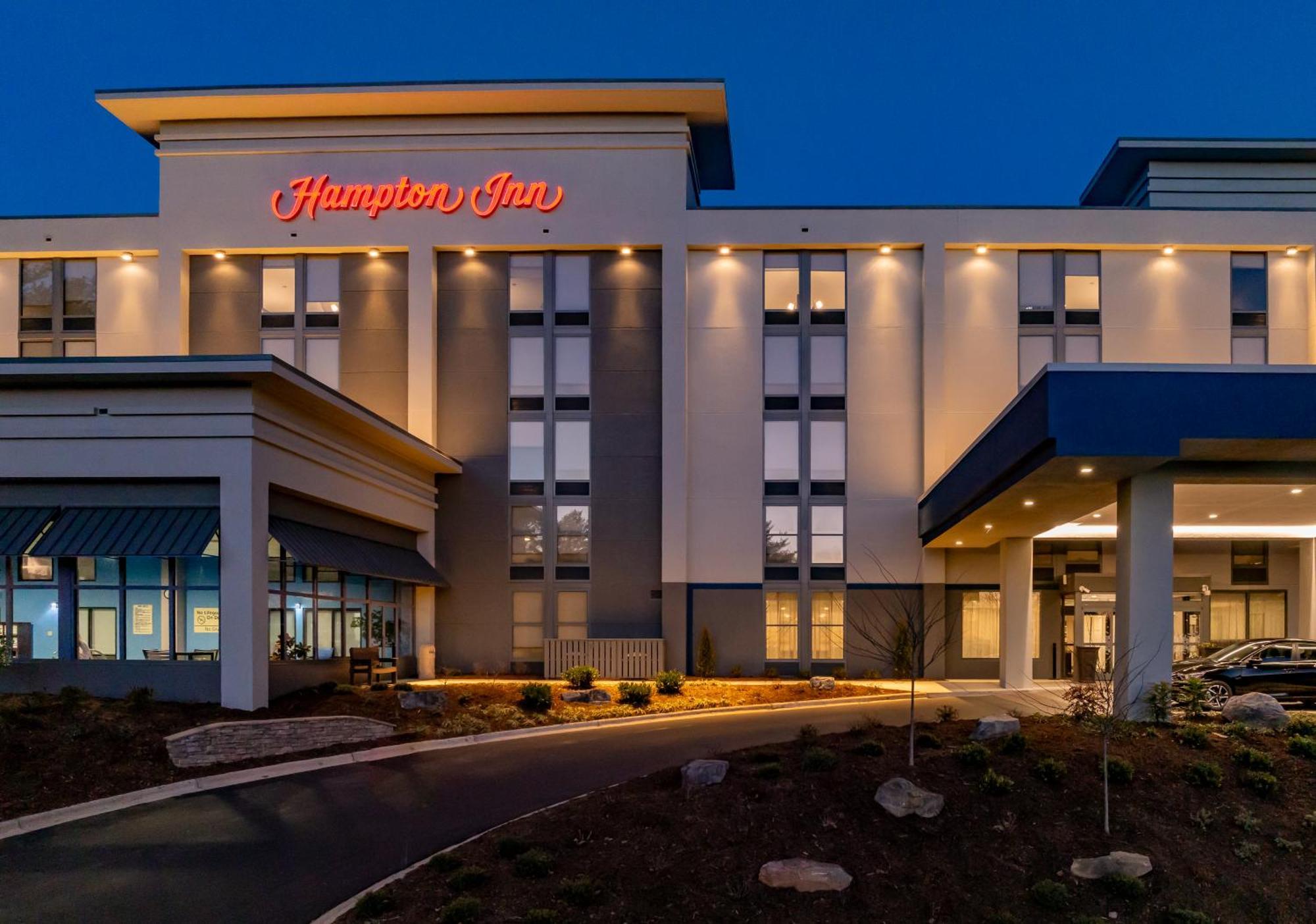 Hampton Inn Asheville-Tunnel Road Экстерьер фото
