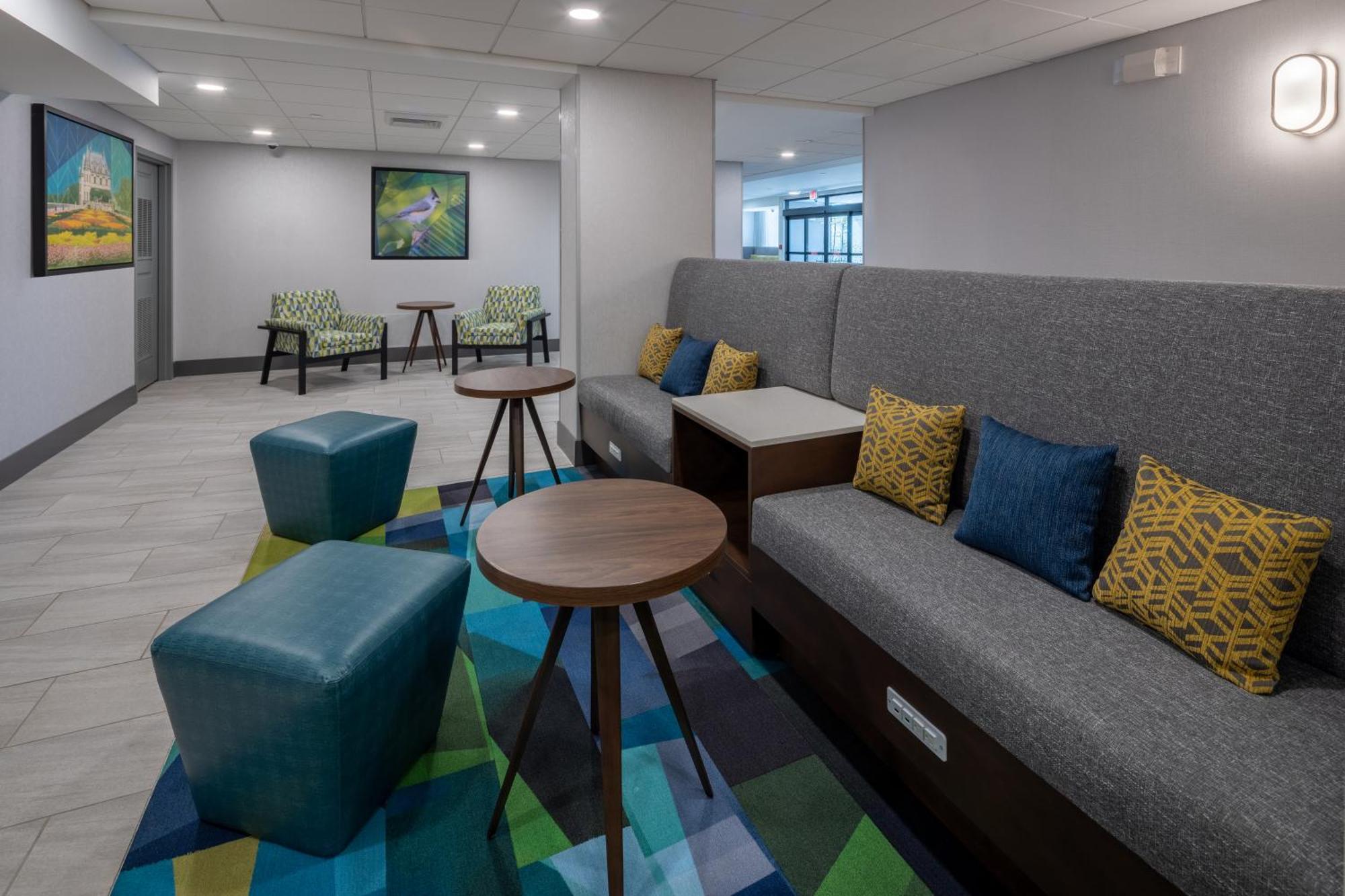 Hampton Inn Asheville-Tunnel Road Экстерьер фото