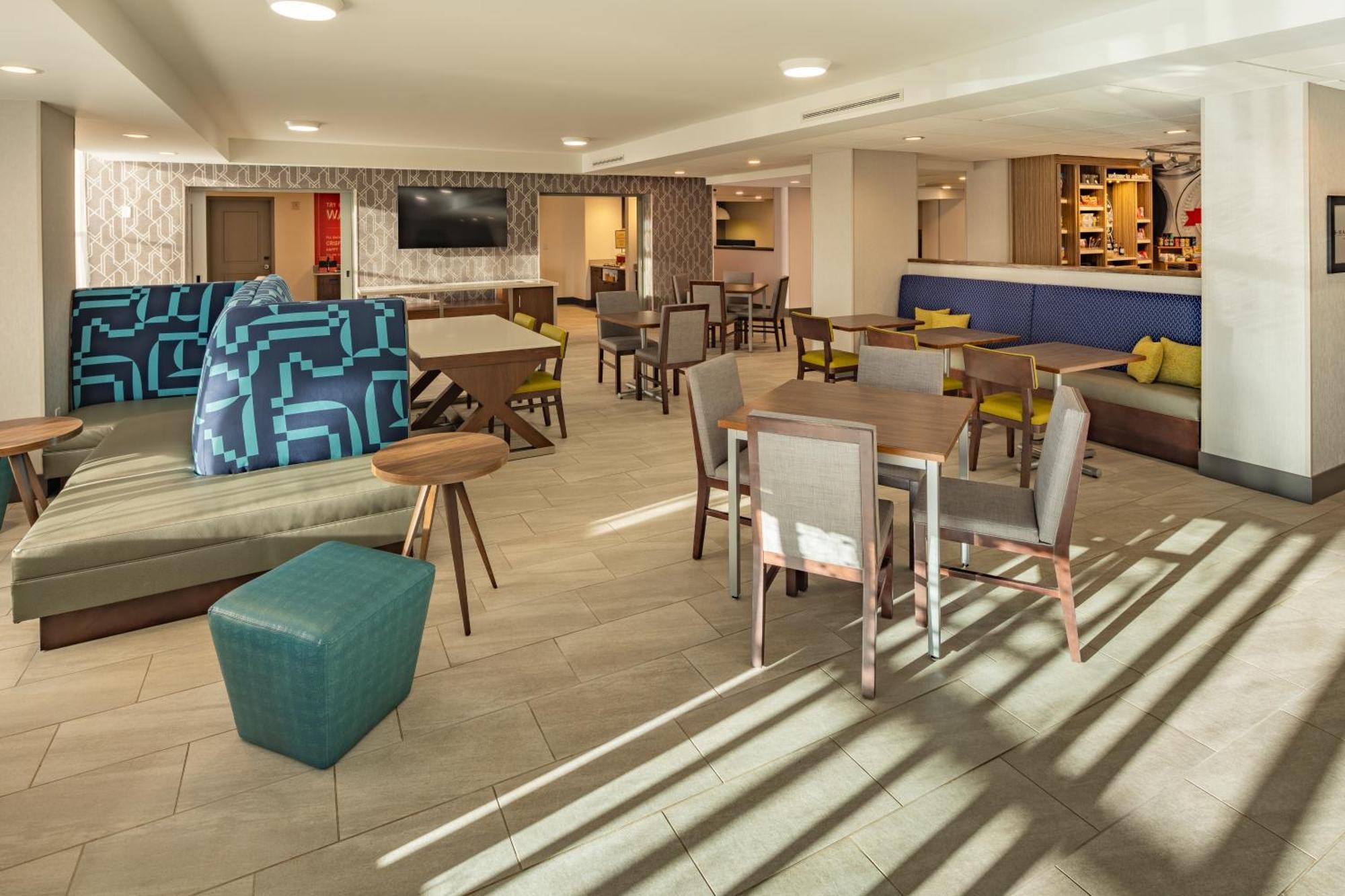 Hampton Inn Asheville-Tunnel Road Экстерьер фото