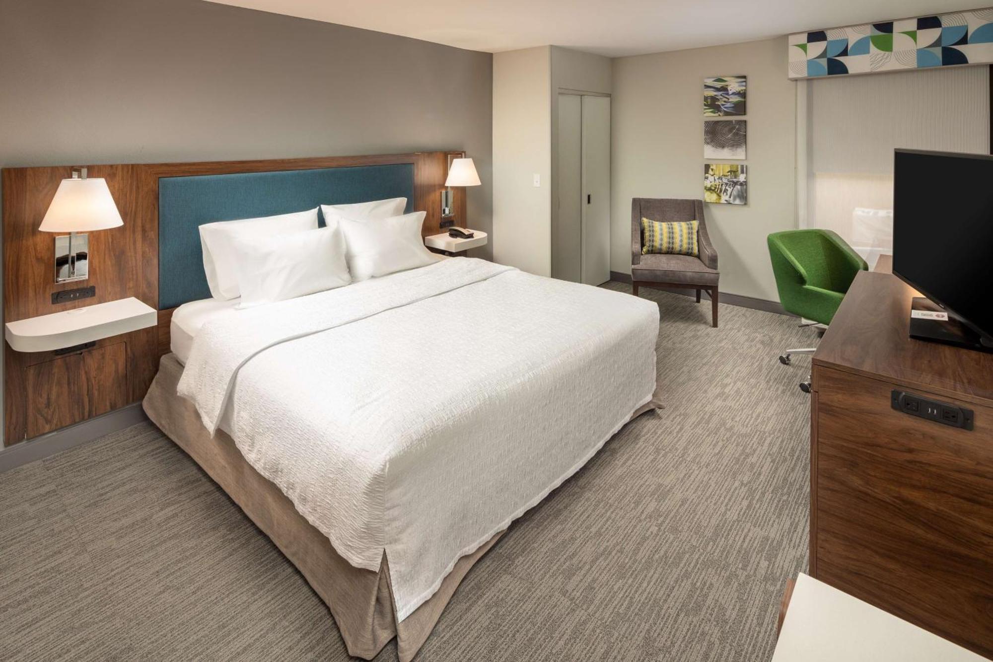 Hampton Inn Asheville-Tunnel Road Экстерьер фото