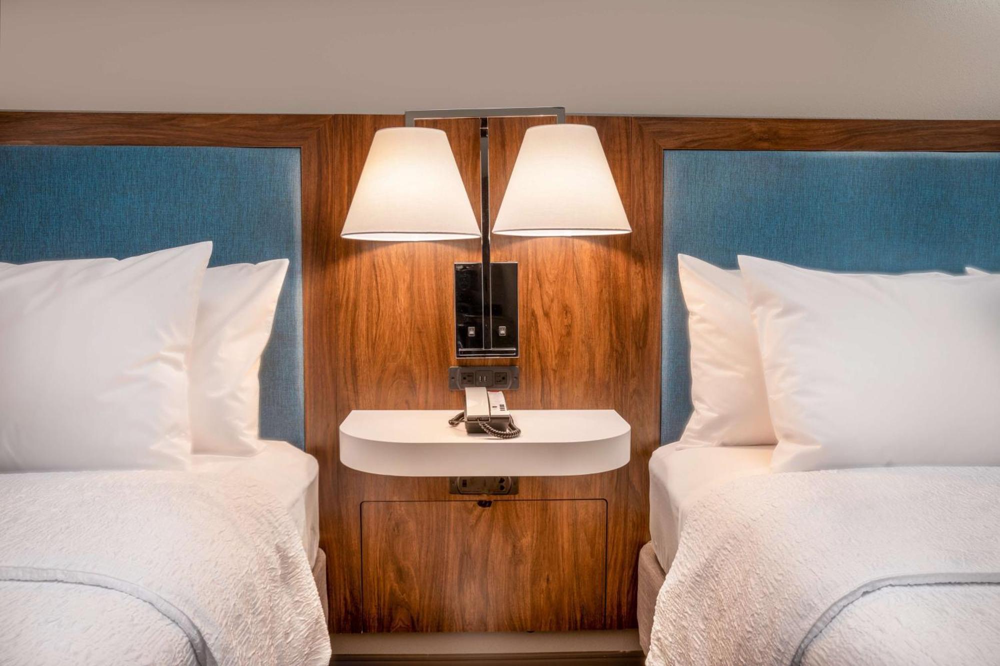 Hampton Inn Asheville-Tunnel Road Экстерьер фото