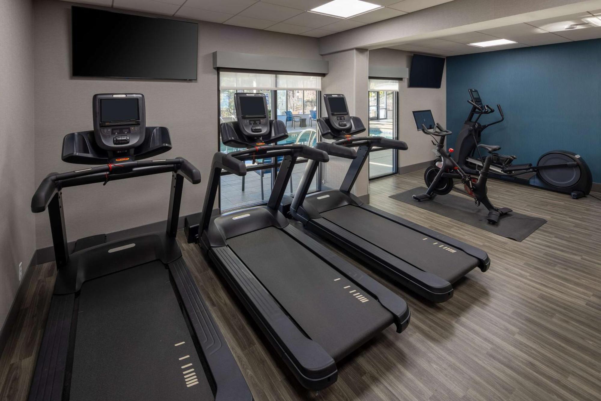 Hampton Inn Asheville-Tunnel Road Экстерьер фото